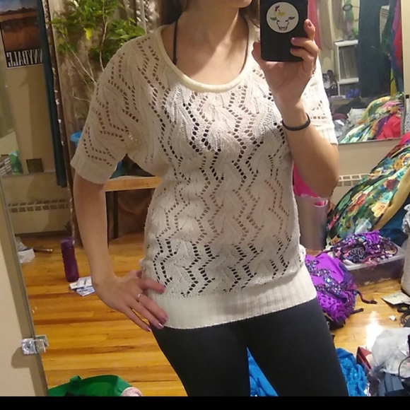 SOLD 3/$15 sale White open weave sweater - Picture 5 of 5